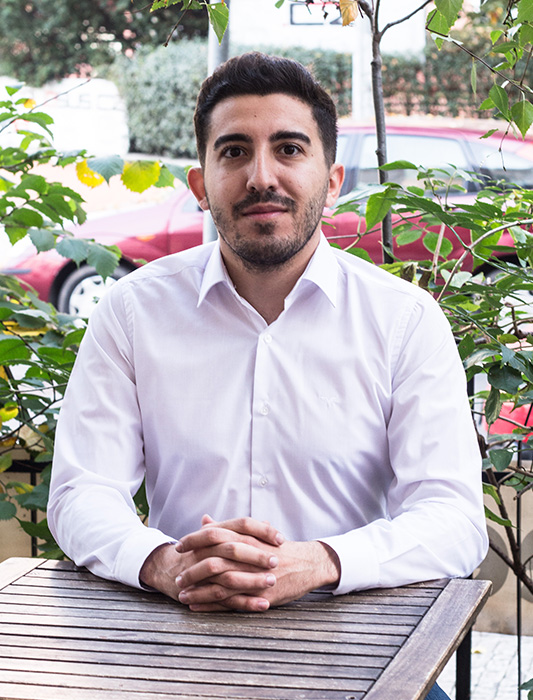 Özgür-Karataş-YY